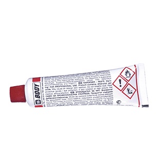 TUŽIDLA K TMELŮM A STŘÍ. Tmelem